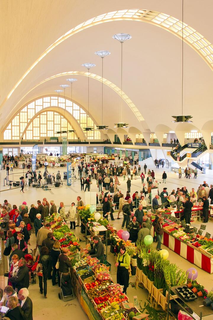 Les-Halles-du-Boulingrin--c--Carmen-Moya-Office-de-Tourisme-du-Grand-Reims--13--copie-3