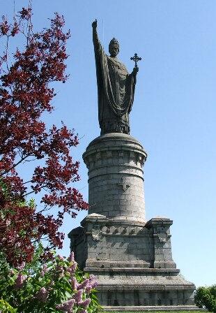 Statue du Pape Urbain II - Châtillon sur Marne