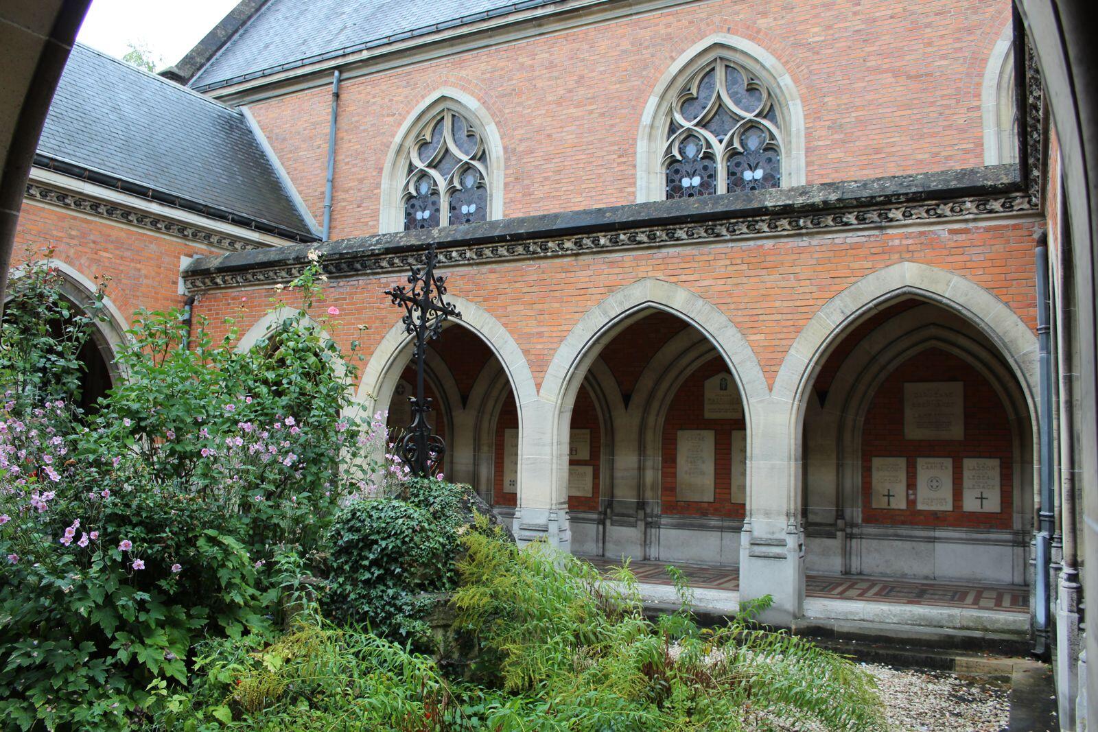 Temple-prostant-de-Reims--c--Pauline-Colin-2