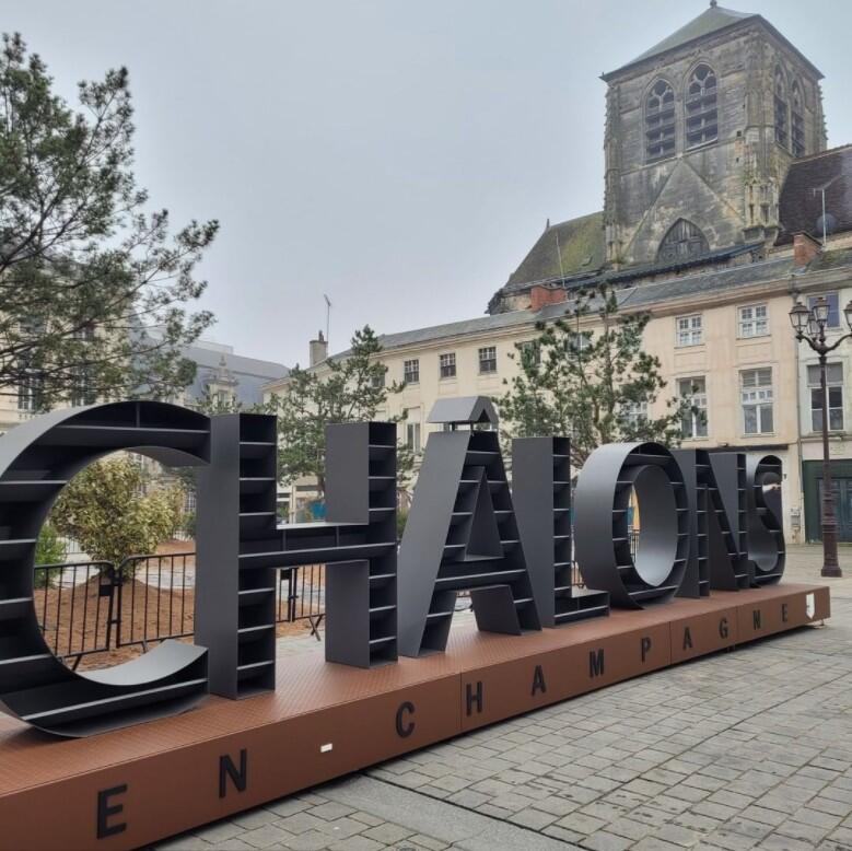 jardin-ephemere-lettres-chalons