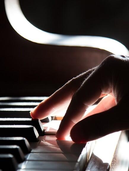 Concert piano