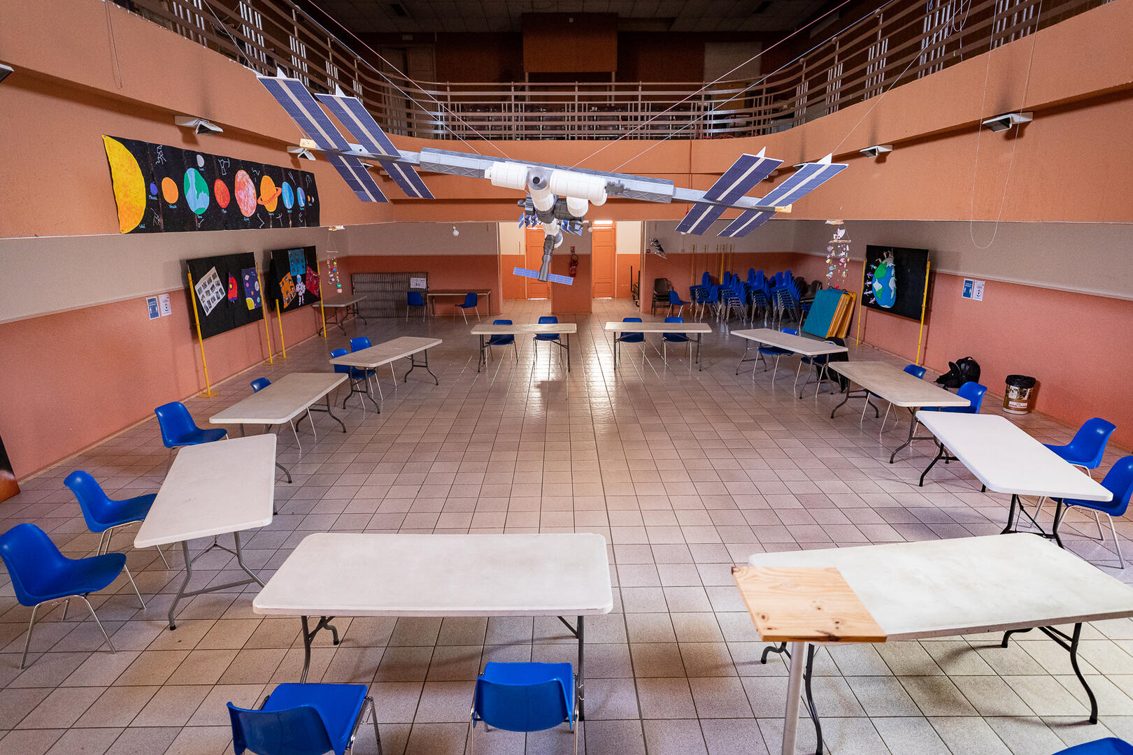 Salle de contact en cours d'élaboration