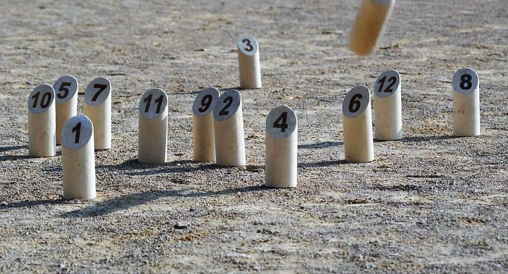 Mölkky (photo quilles affiche)