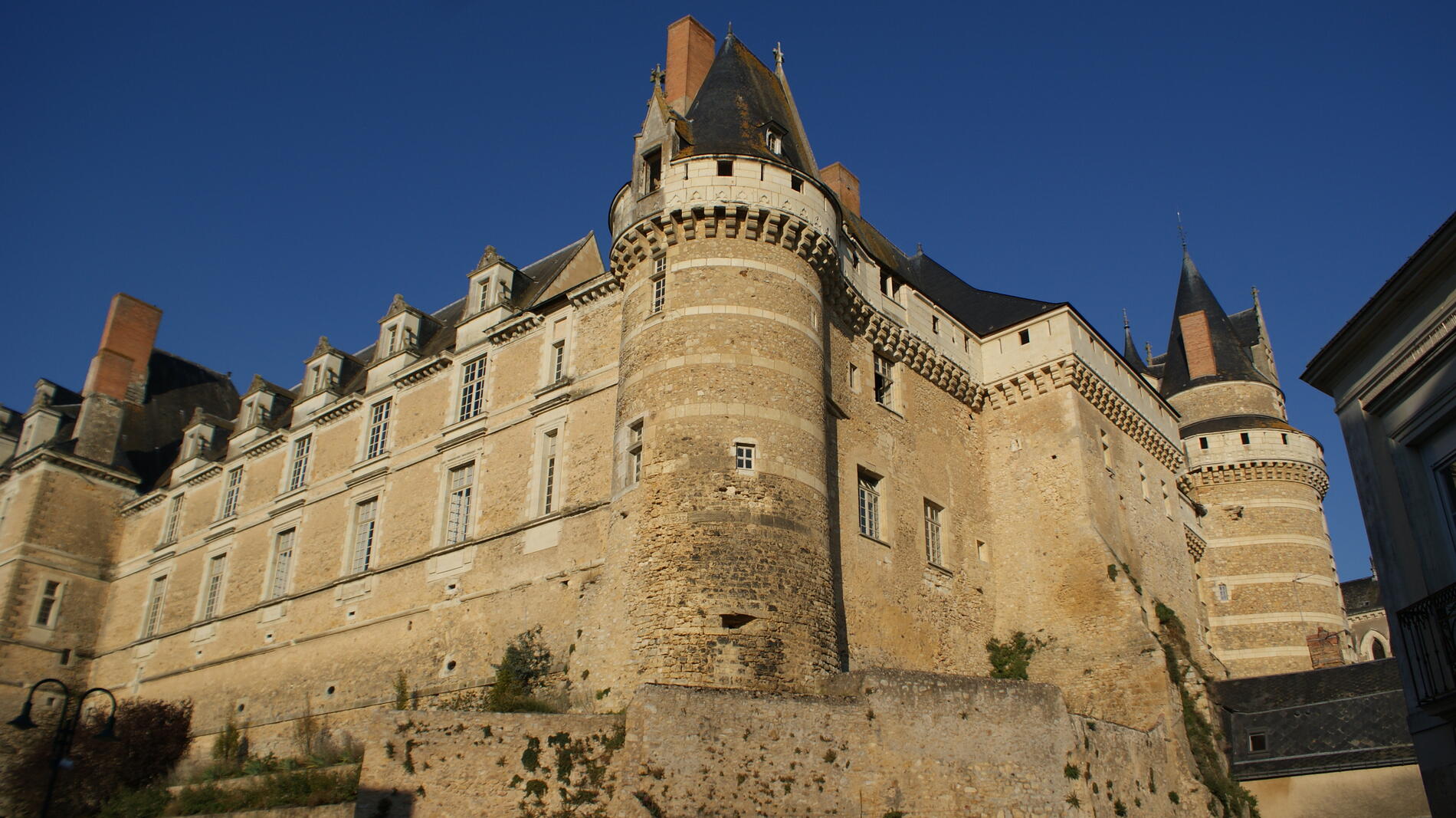 Château de Durtal depuis le bourg