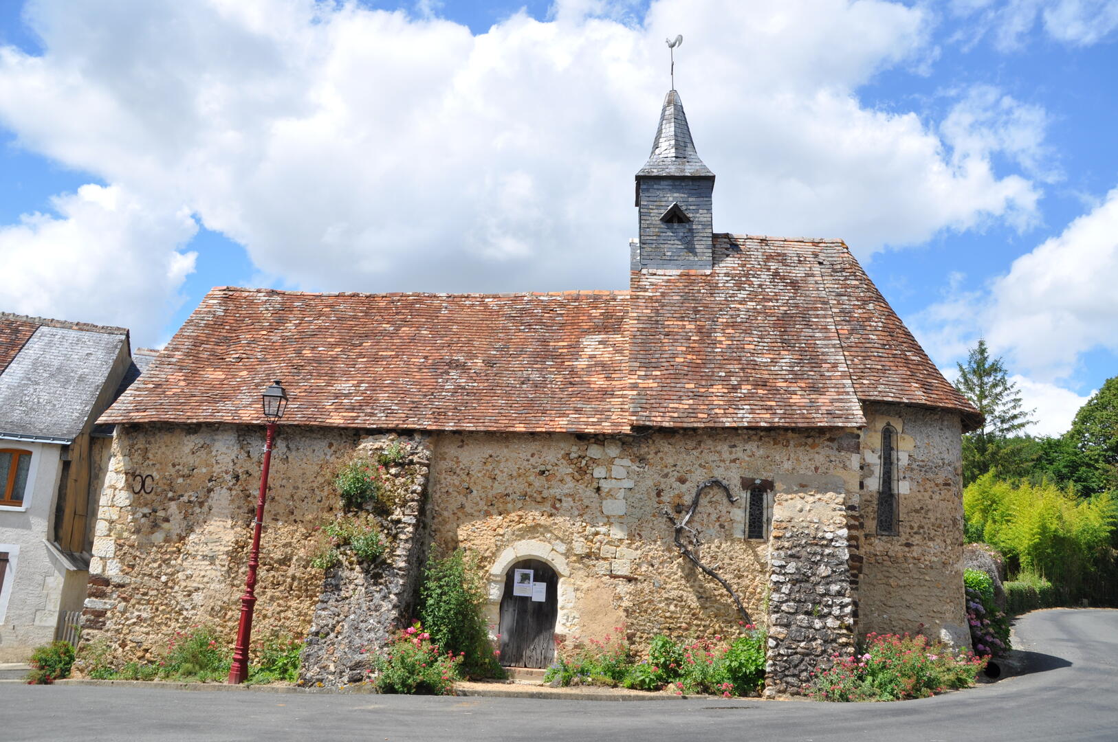 Eglise St Fraimbault-St Georges de la couee-juillet12 (5)