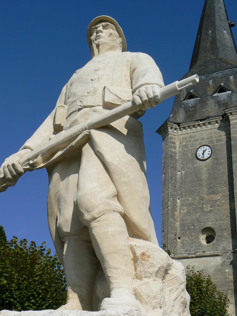 Le monument aux morts communal a recemment ete restaure.
