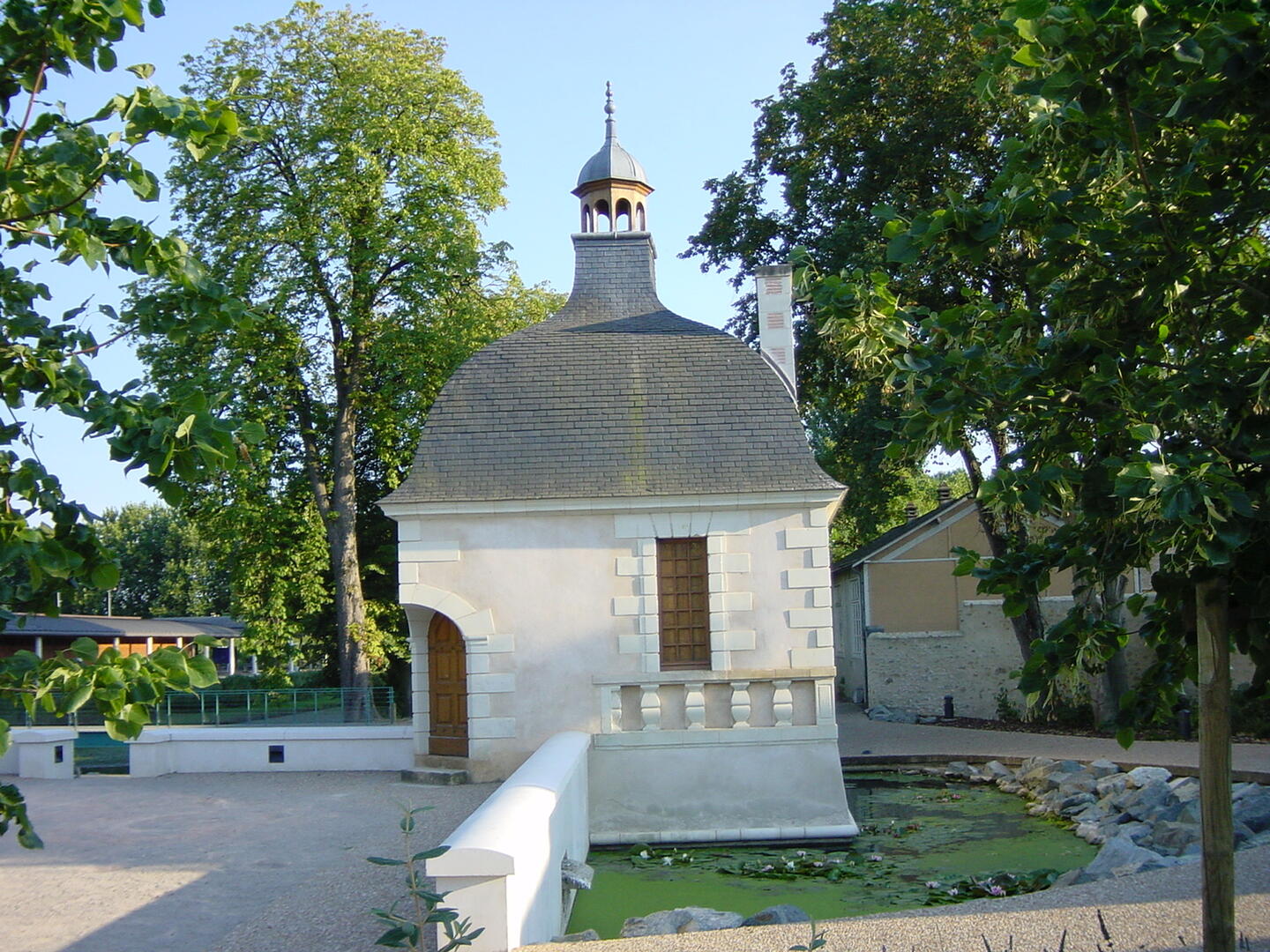 Pavillon Fouquet-La Flèche-août03-1