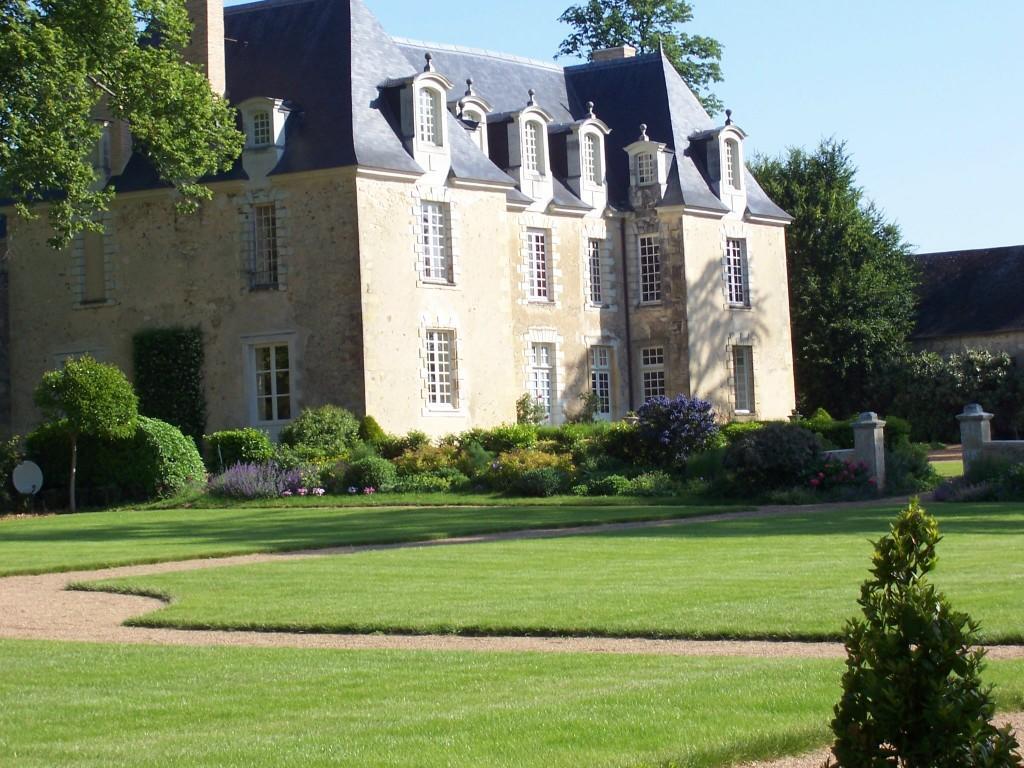 chateau des Gringuenières