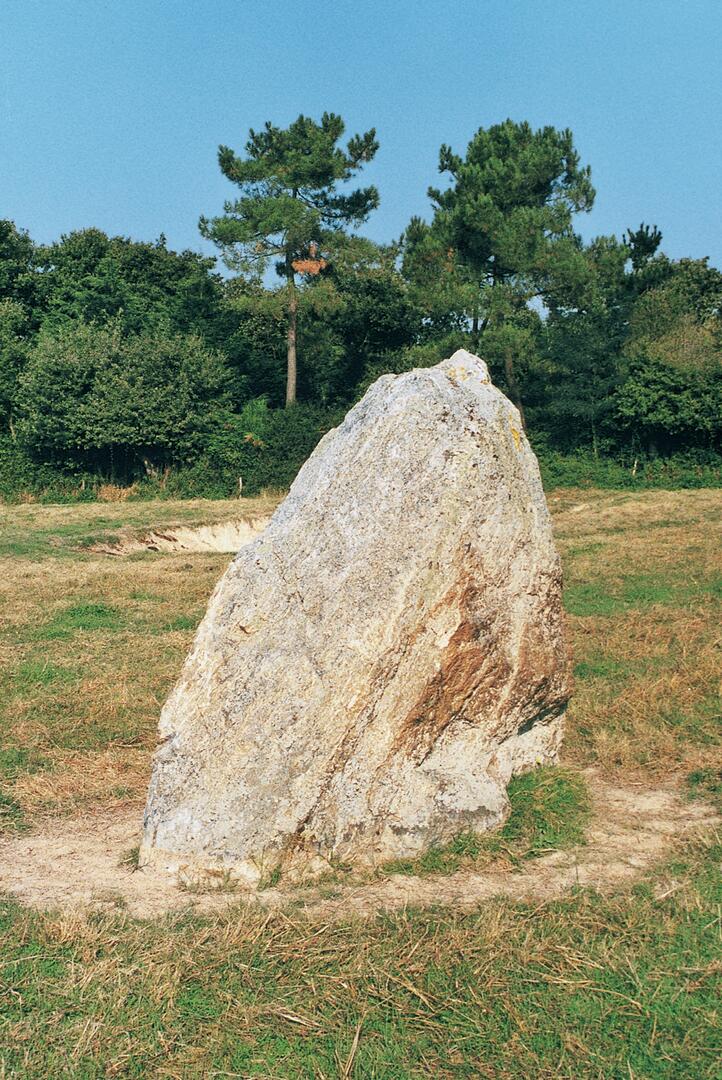 menhir de la Crulière brem sur mer