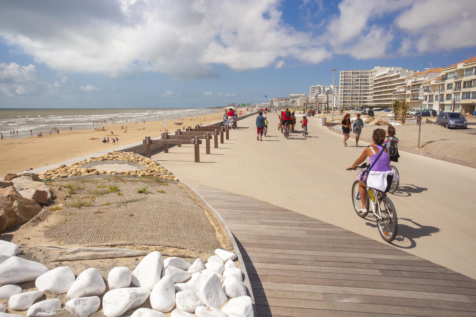 Photo de l esplanade de la mer aux demoiselles