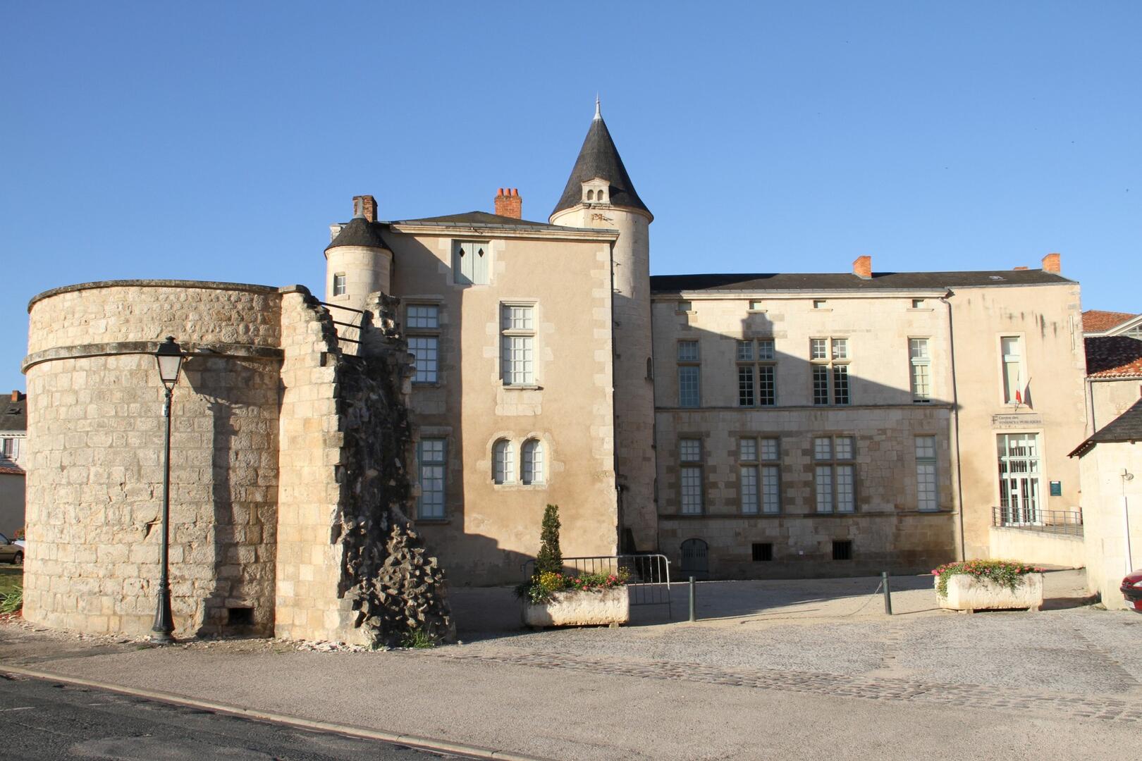 muraille de Fontenay et hôtel Gobin