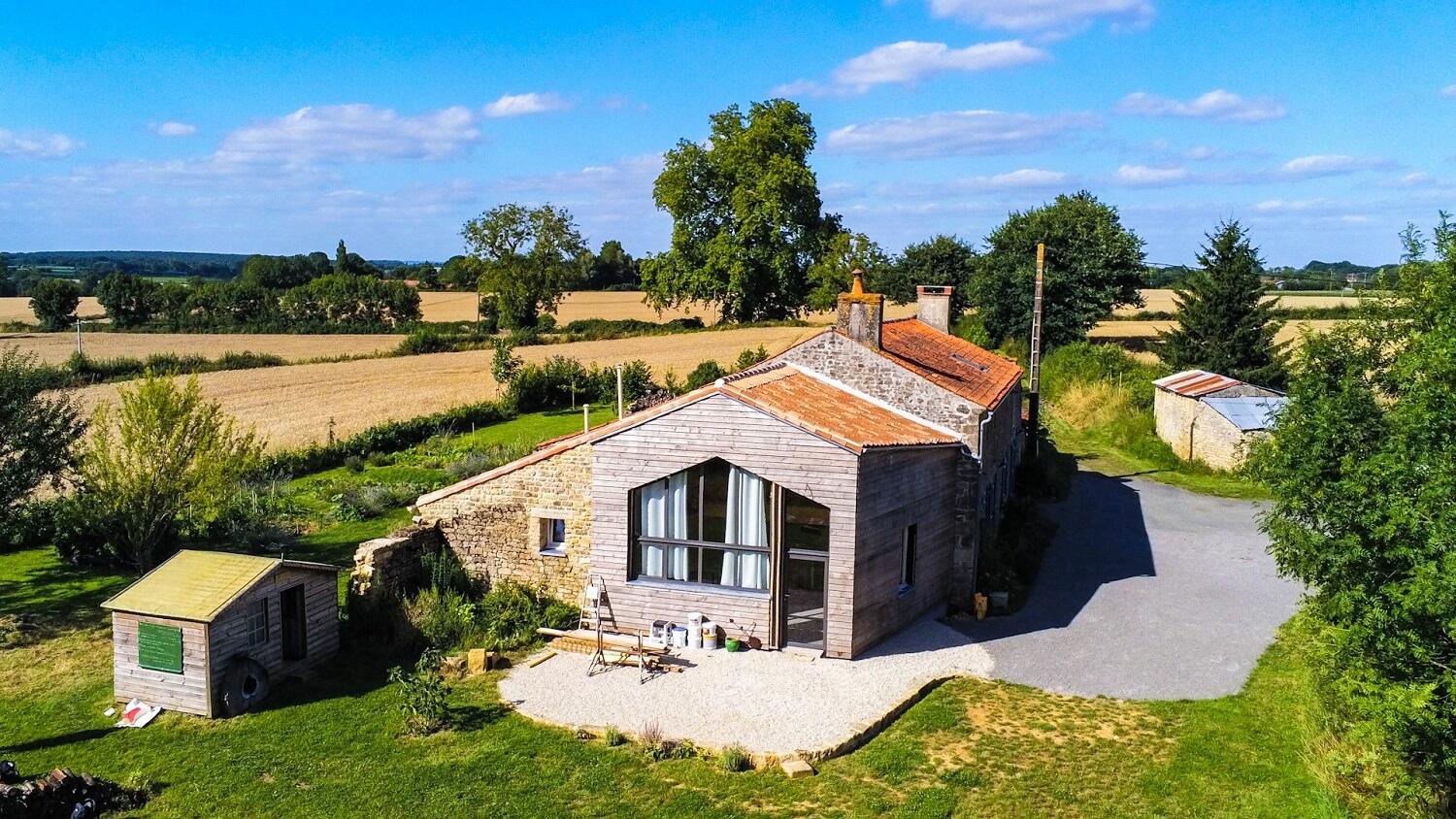 gite-ecologique-meuble-la-gataudière-foussais-payre-85240