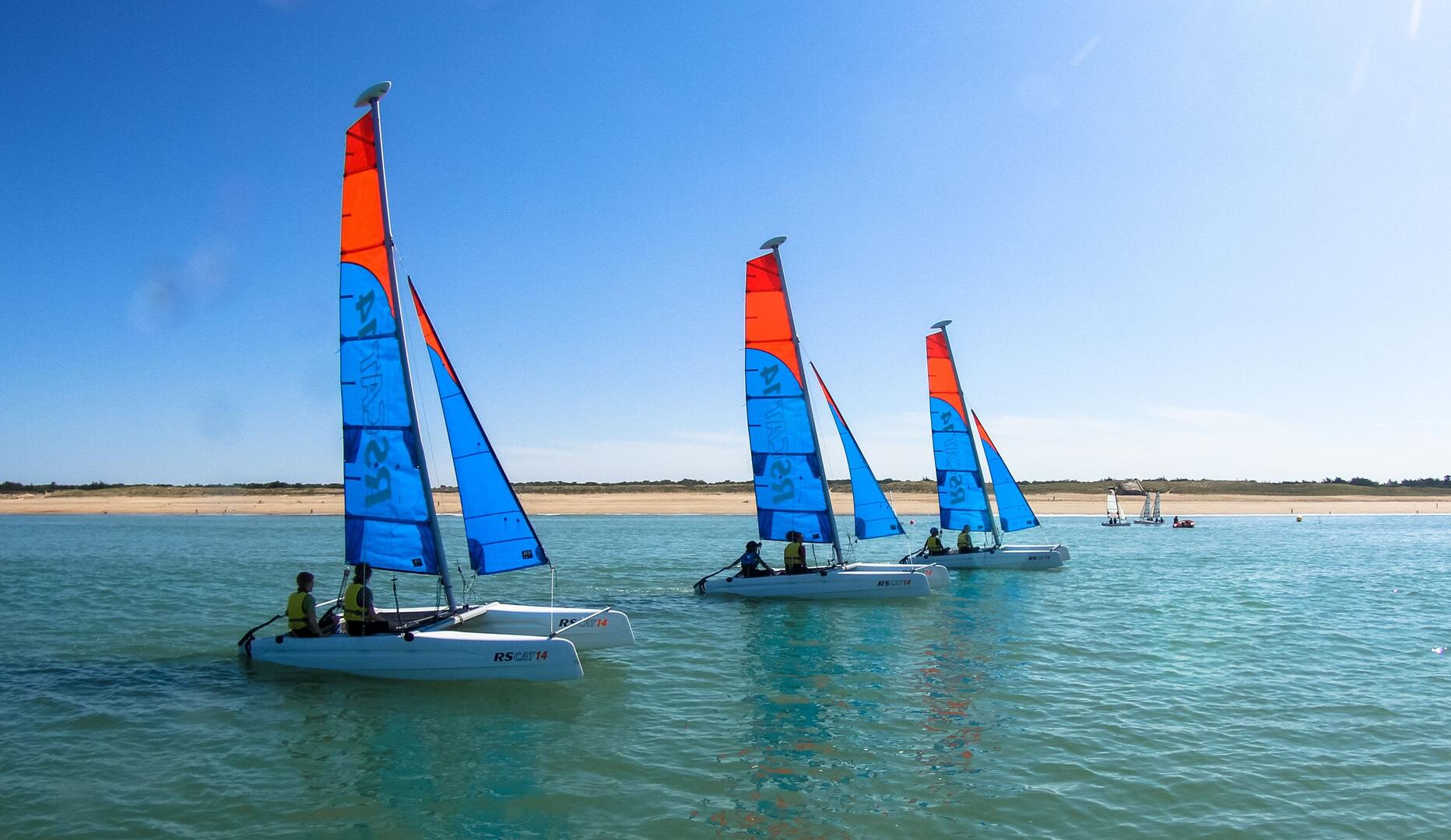 stage catamaran sion
