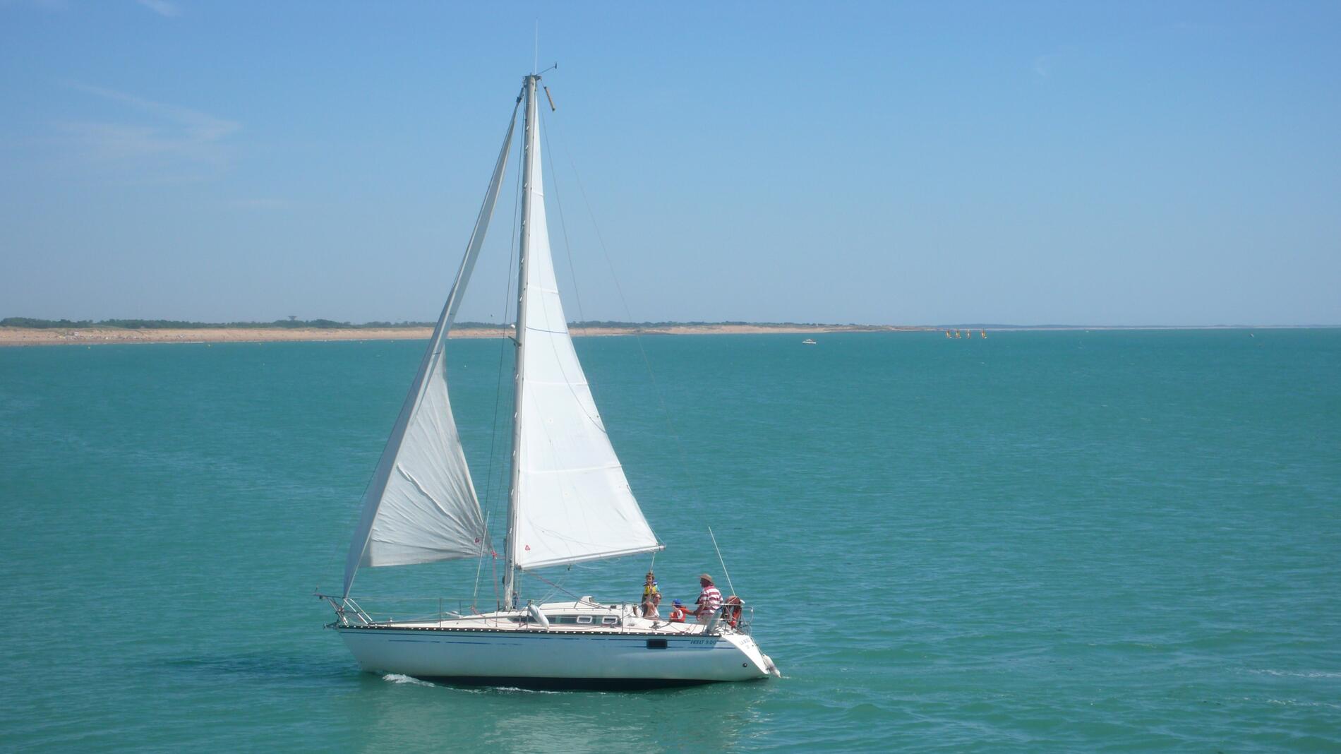44695_bateaumrcecillion