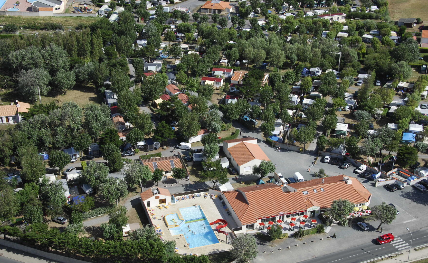 vueduciel_lebosquet_sainthilairederiez