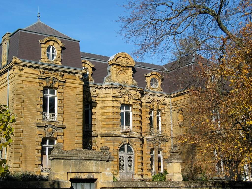 Ancienne Sous Prefecture de Sedan