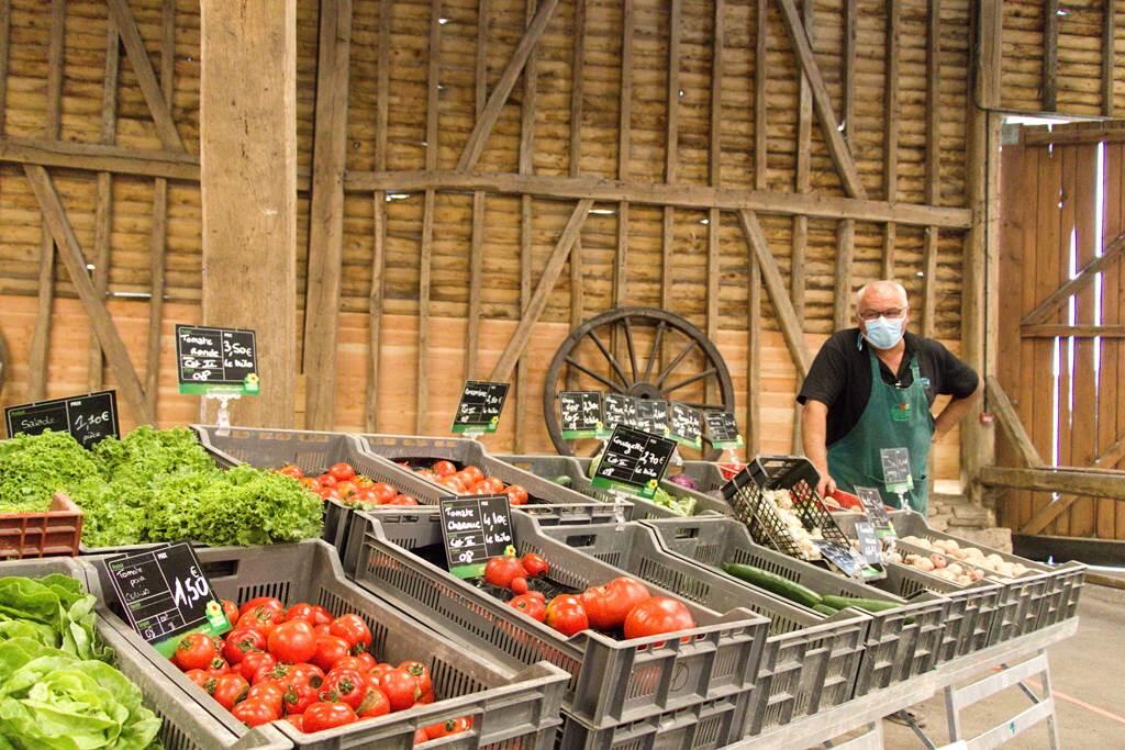 Marché de producteurs de pays au relais de poste aux Chevaux