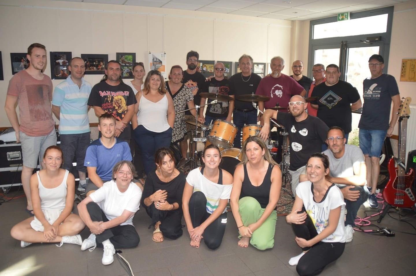 Répétition du groupe en compagnie des membres de l'ARCMG