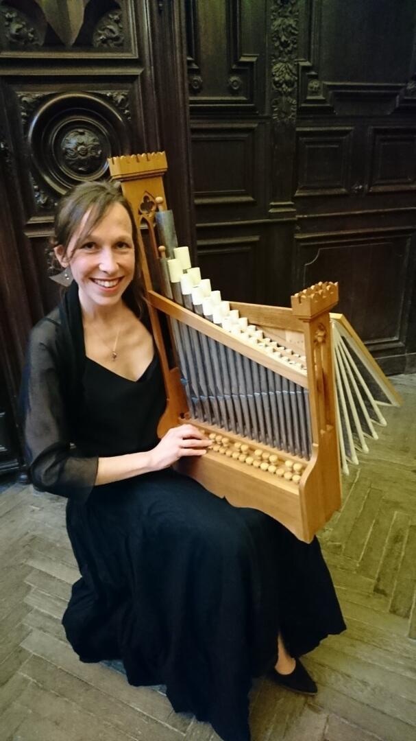 Gaelle Coulon, organetto et voix
