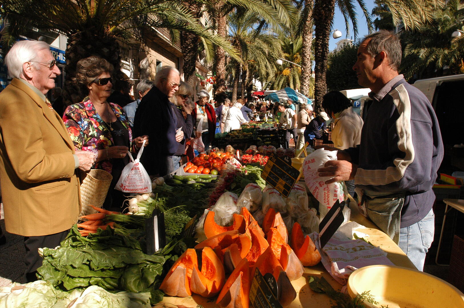Le grand marché des îles d'or