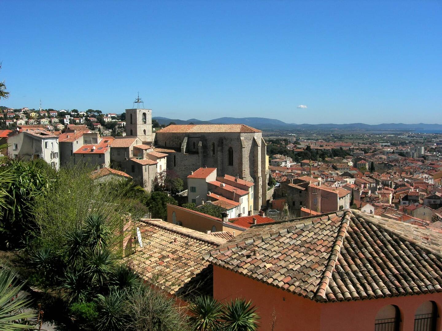 Hyères au fil du temps (visite guidée)