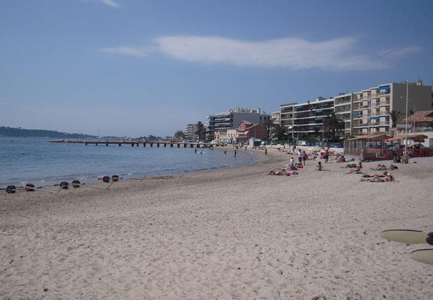 plage-moure-rouge-cannes