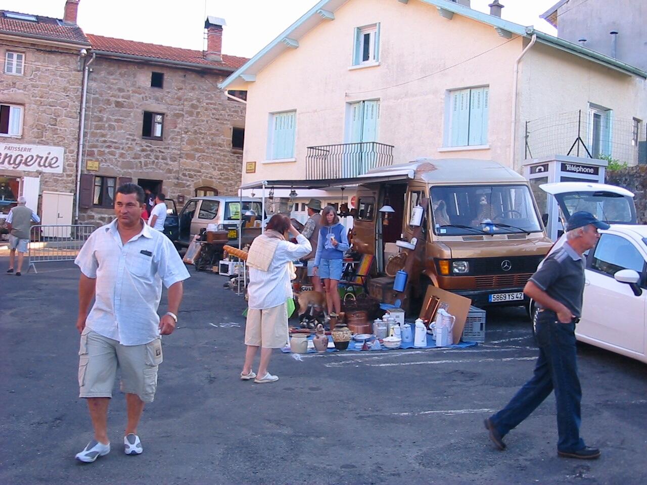 Brocante et vide grenier d'Estivareilles 42380 le 5 août 2018
