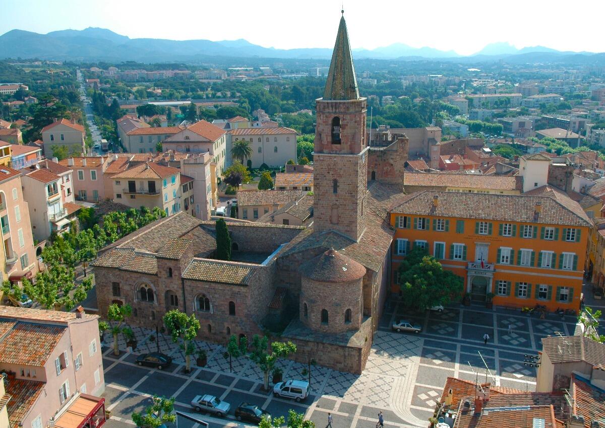 Groupe-Patrimoine-Frejus-2000ans