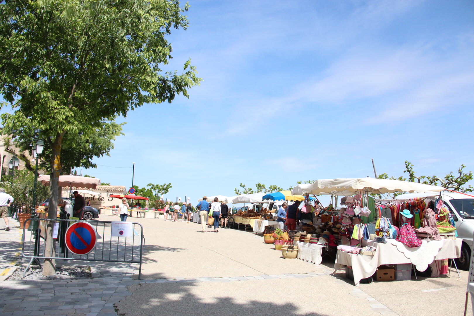 Marché de Ménerbes