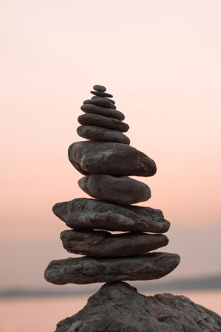 Cairn de pierres en équilibre