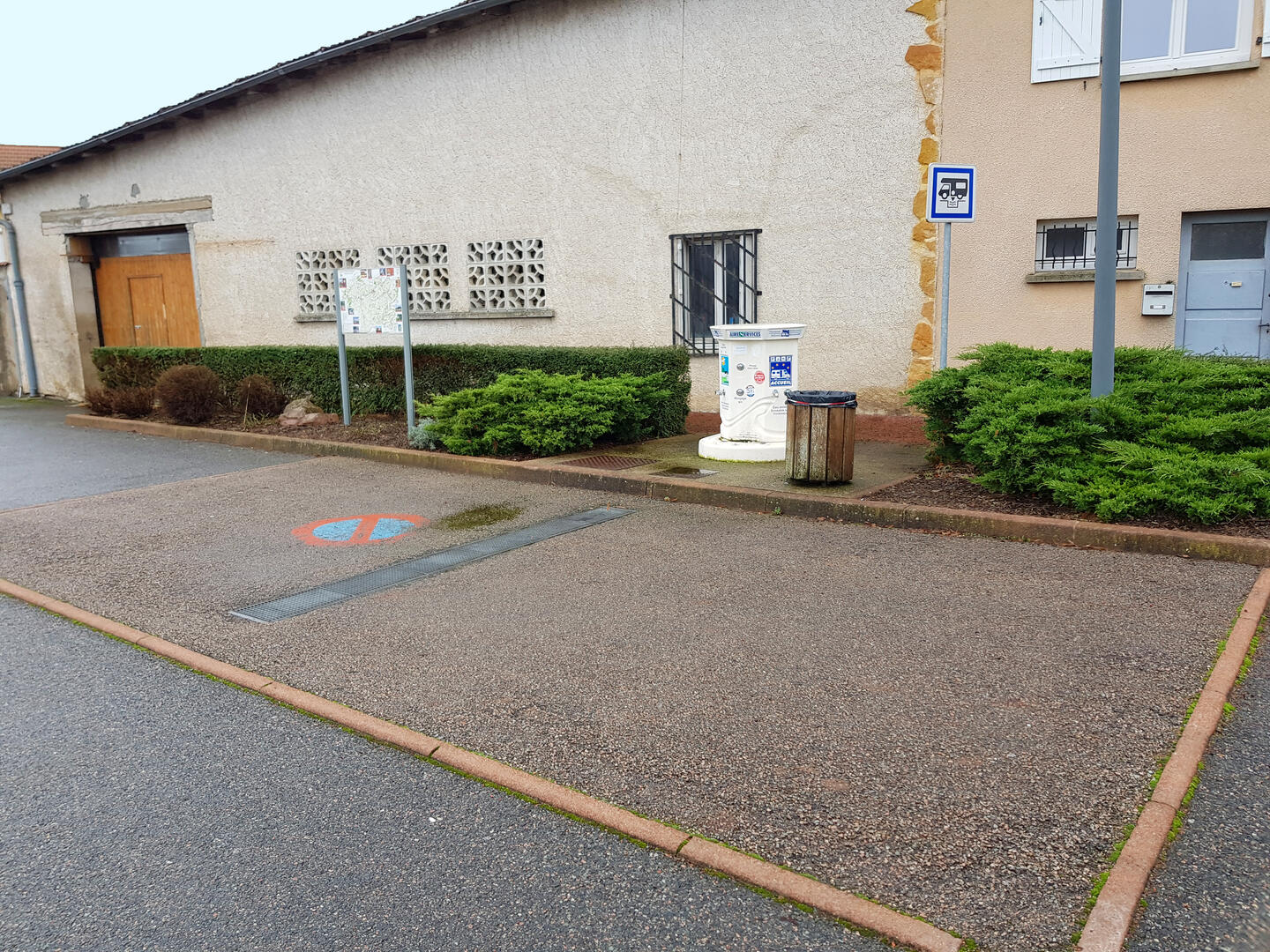 Aire de service camping-car Pouilly