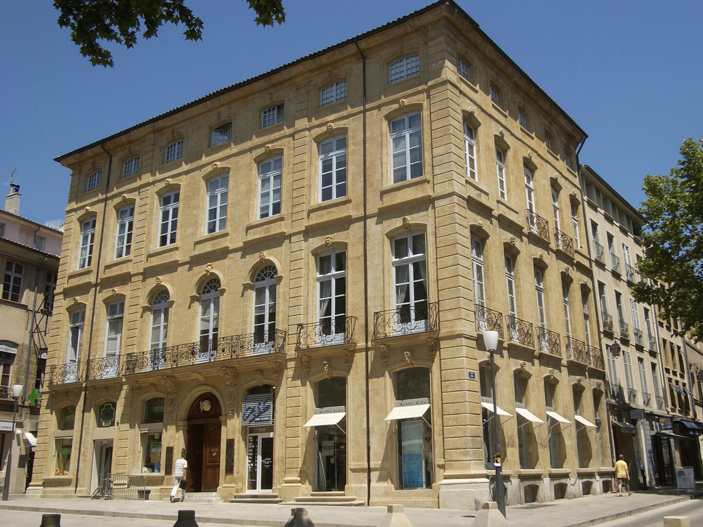 Hôtel du Poët (AixenProvence) ProvenceAlpesCôte d'Azur Tourisme Hôtel du Poët (AixenProvence) ProvenceAlpesCôte d'Azur Tourisme