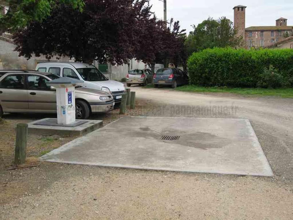 Aire de stationnement camping-car à Saint-Nicolas-de-la-Grave
