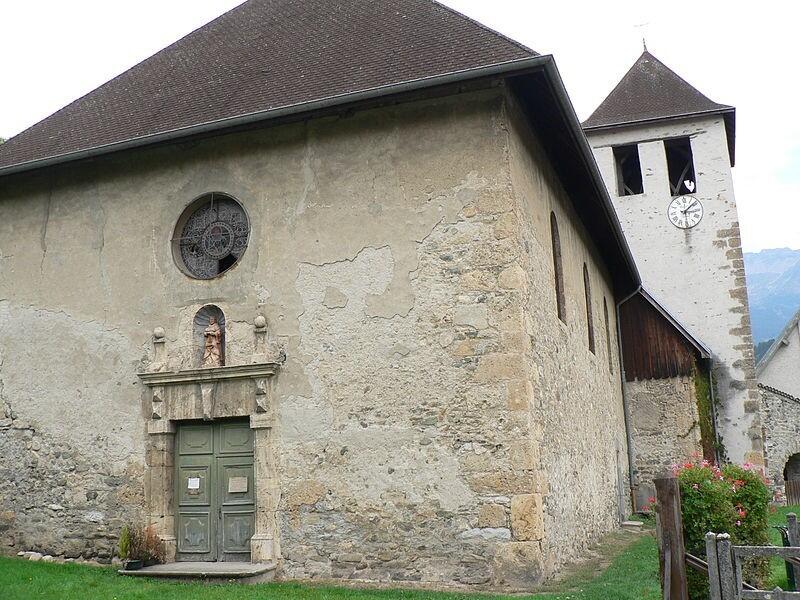 19717-eglise-saint-etienne-de-laval-0.jpg