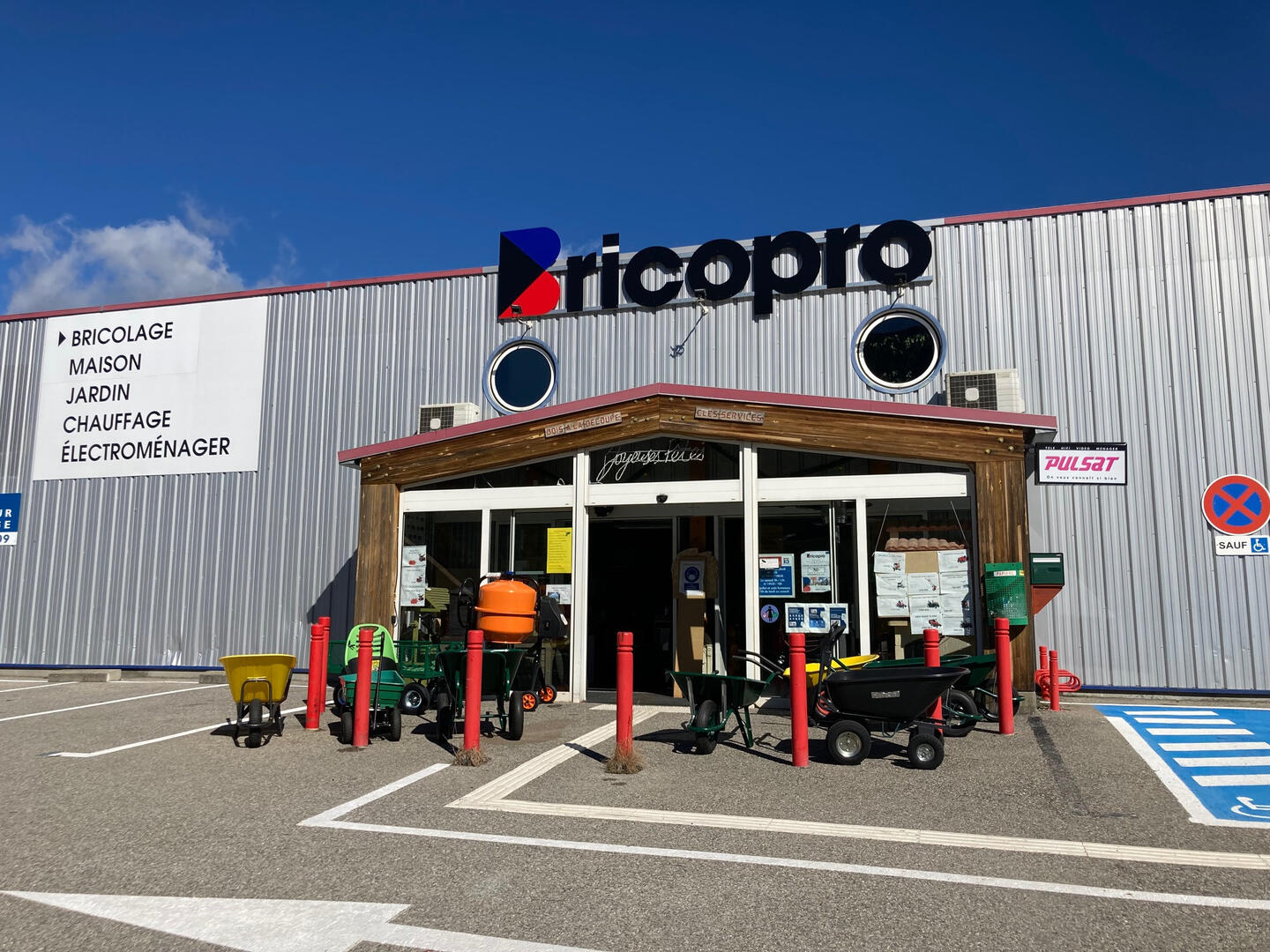 Magasin Brico Pro à St Bonnet en Champsaur