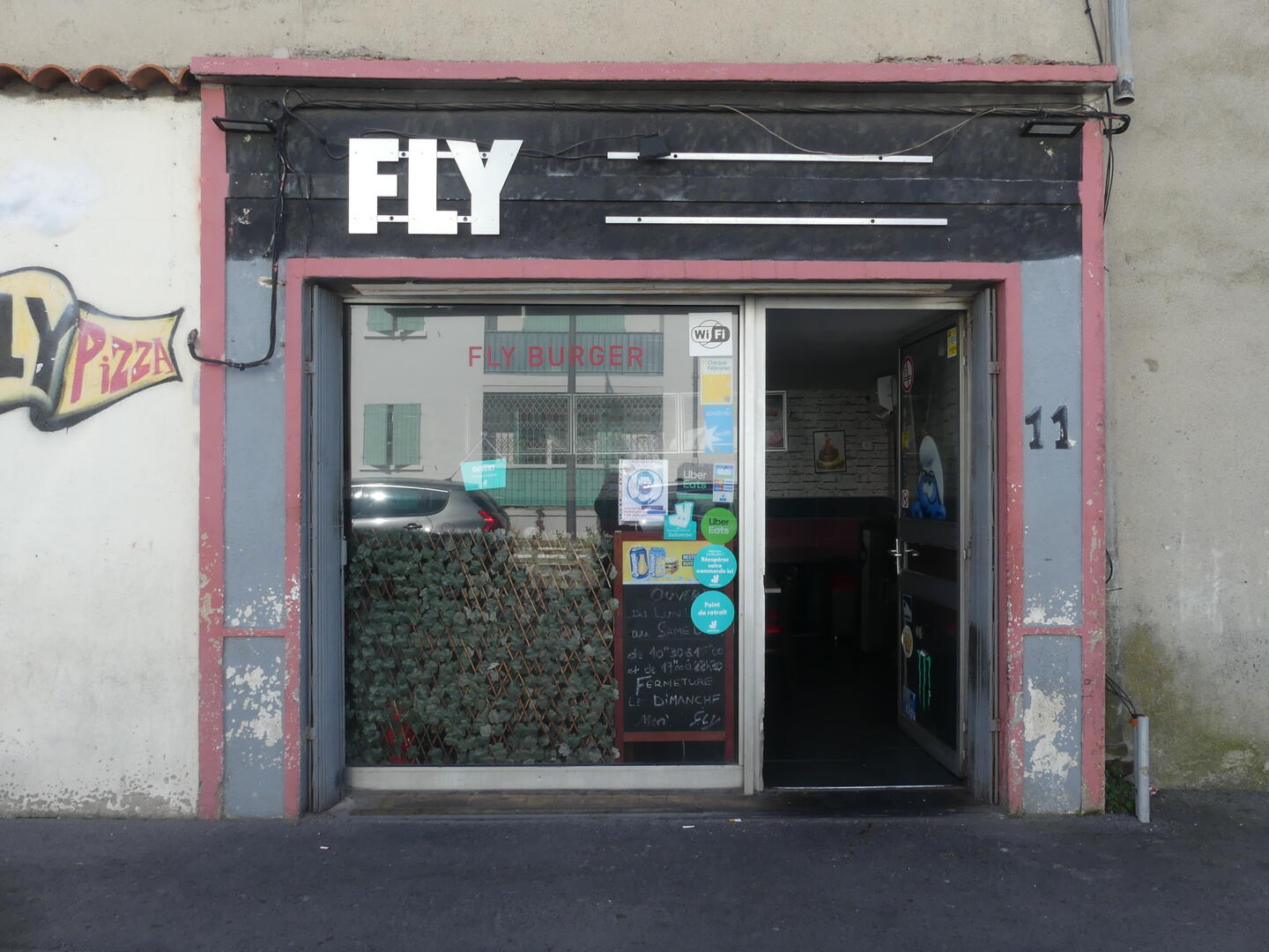 Fly Burger