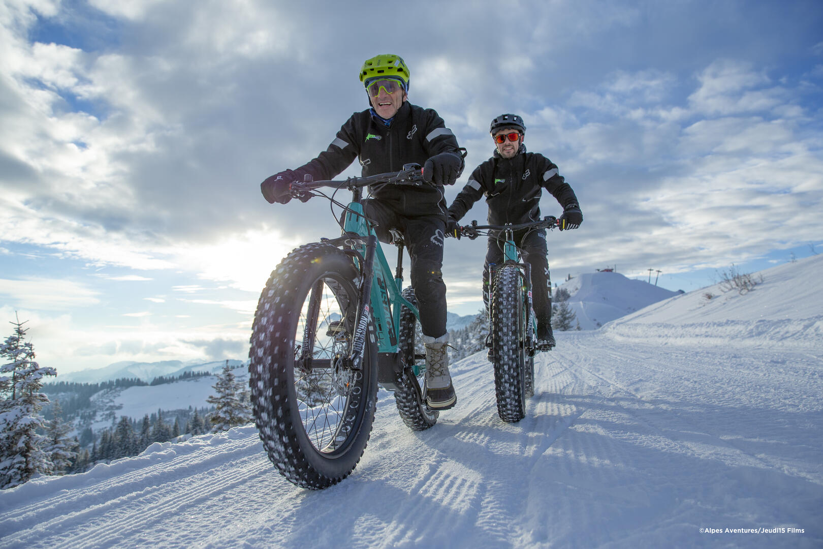Descente en VTT sur neige