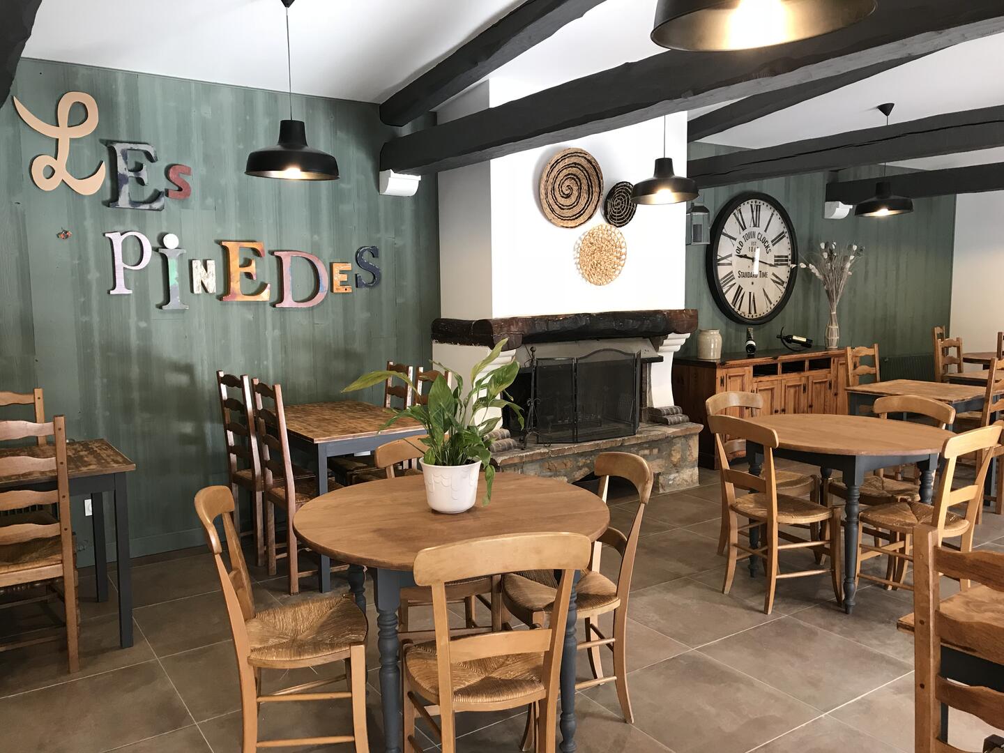 restaurant les pinèdes