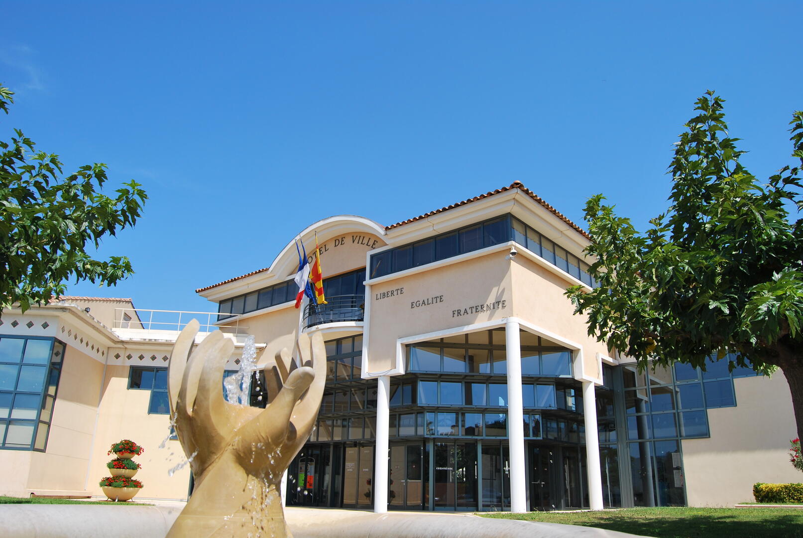 Mairie de Puget sur Argens (Puget-sur-Argens) | Destination Côte d’Azur ...