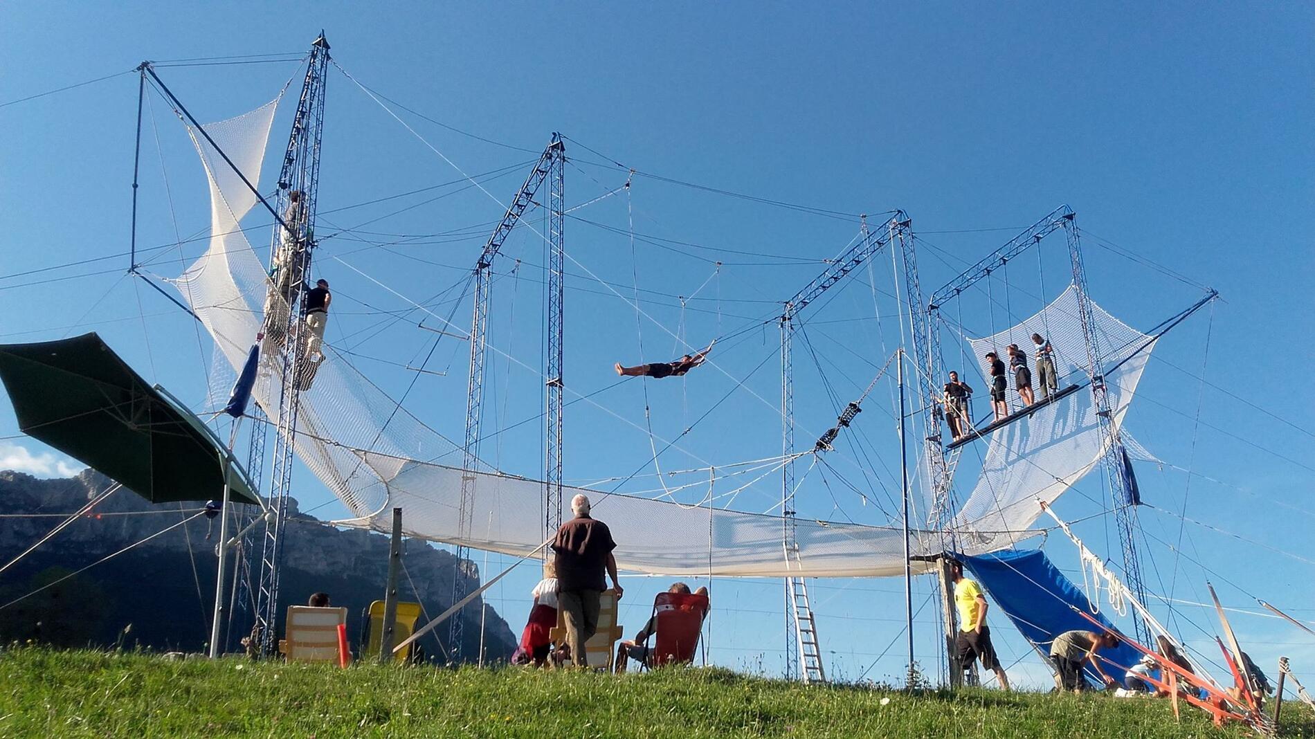La structure de trapèze volant