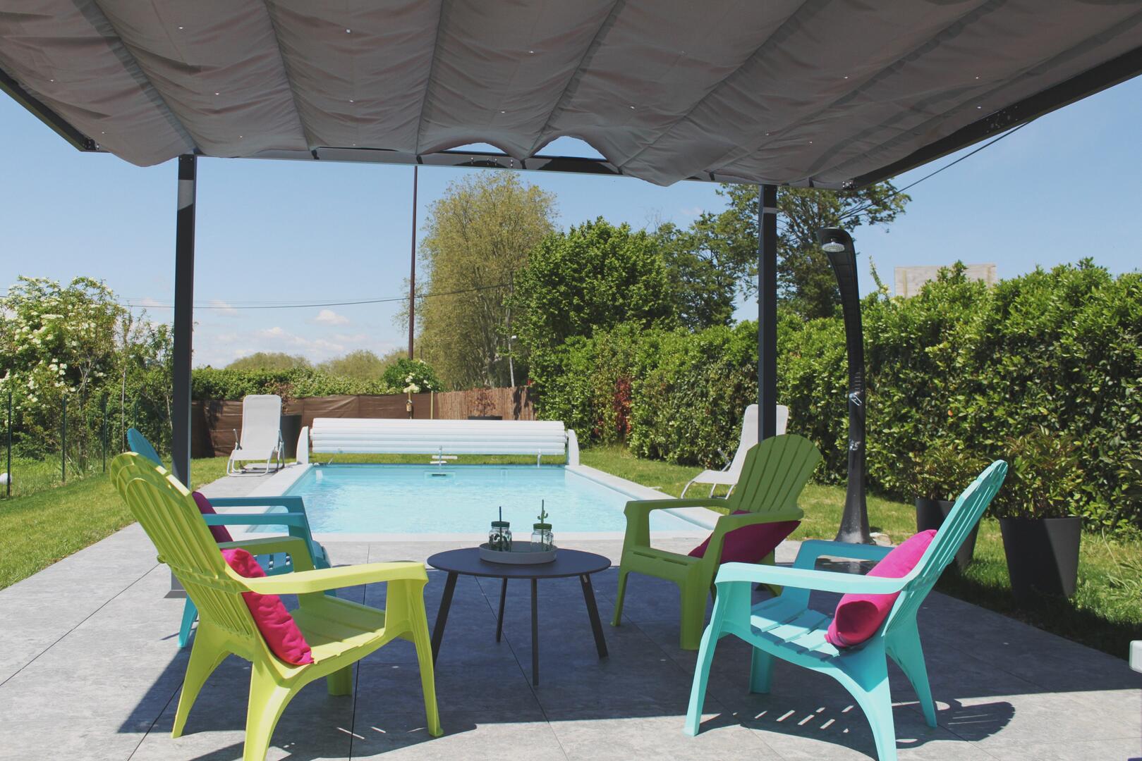 Terrasse et piscine