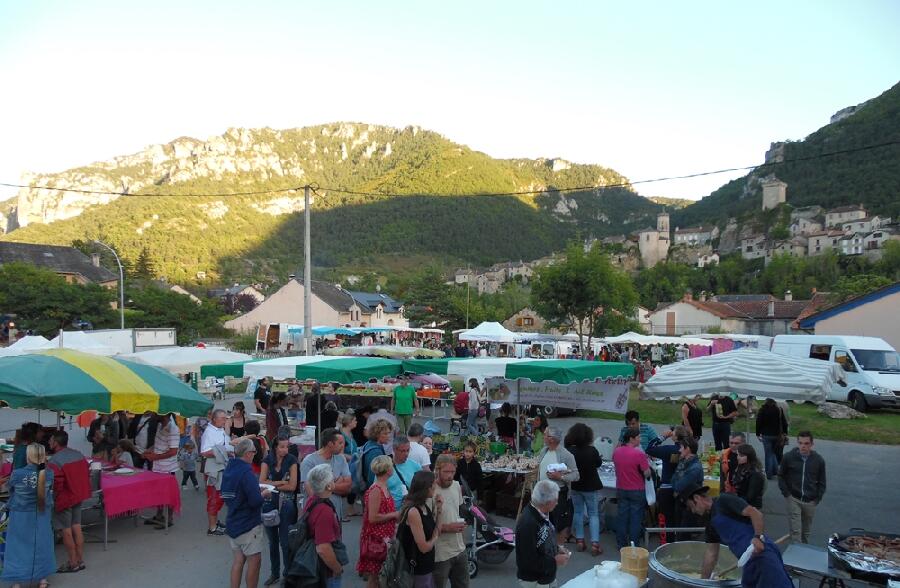 marché nocturne Le Rozier