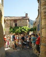 Visite guidée du village de Mostuéjouls avec un habitant