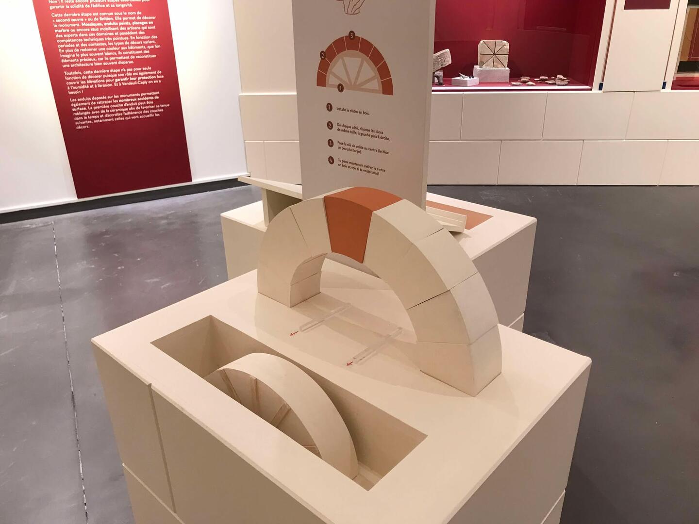 Voûte à construire dans l'exposition