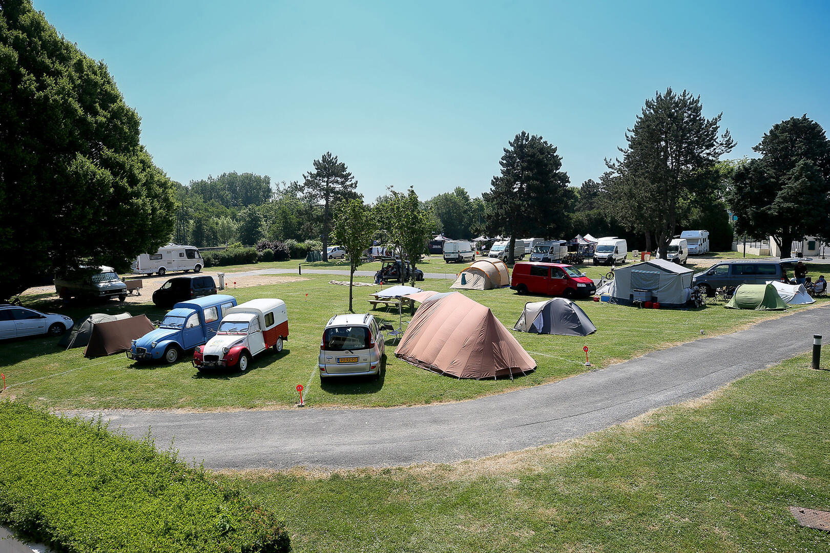 13 camping-auberge 01