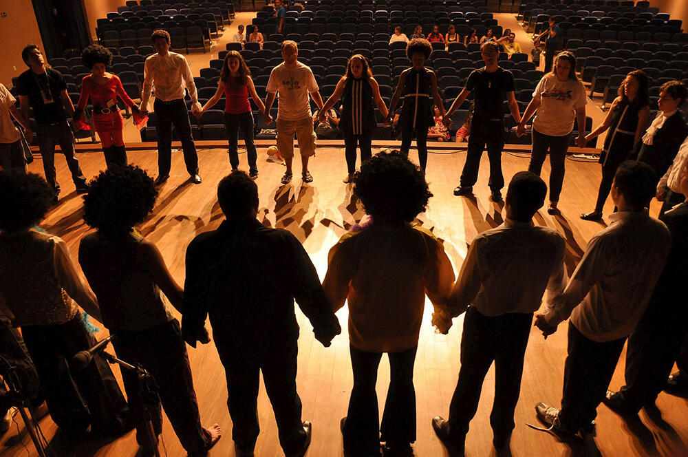 Scène répétition théâtre < Axothéa < Chamouille < Aisne < Picardie
