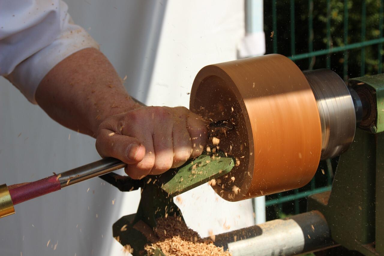 woodworking-gb9314c608_1280