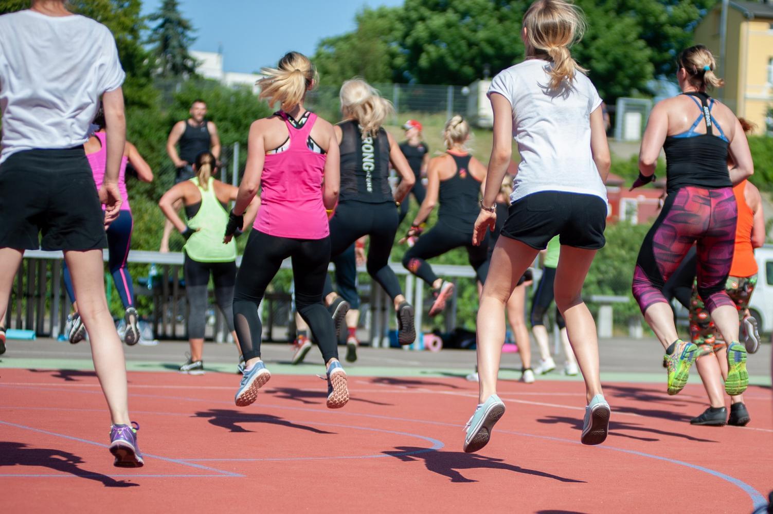 zumba-gc75b1b45a_1920 (1)