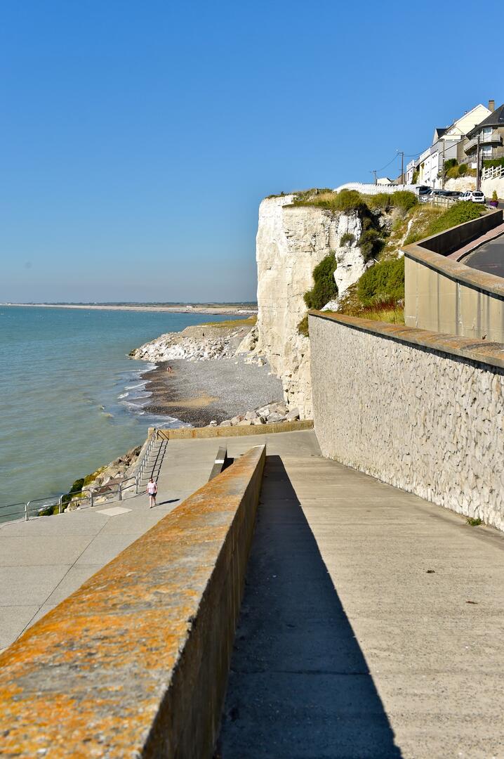 AULT_Esplanade_003