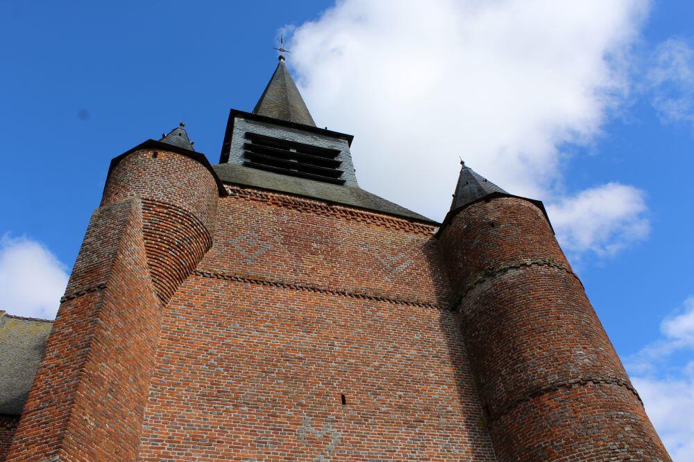 Eglise fortifiée < Burelles < Aisne < Picardie